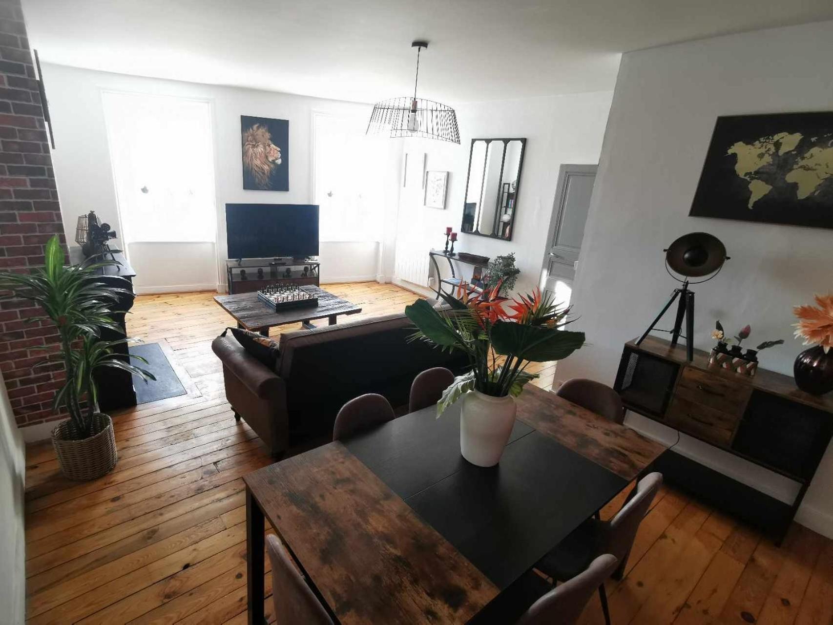 Bel Appartement De 1 A 7 Personnes Ambert Ngoại thất bức ảnh