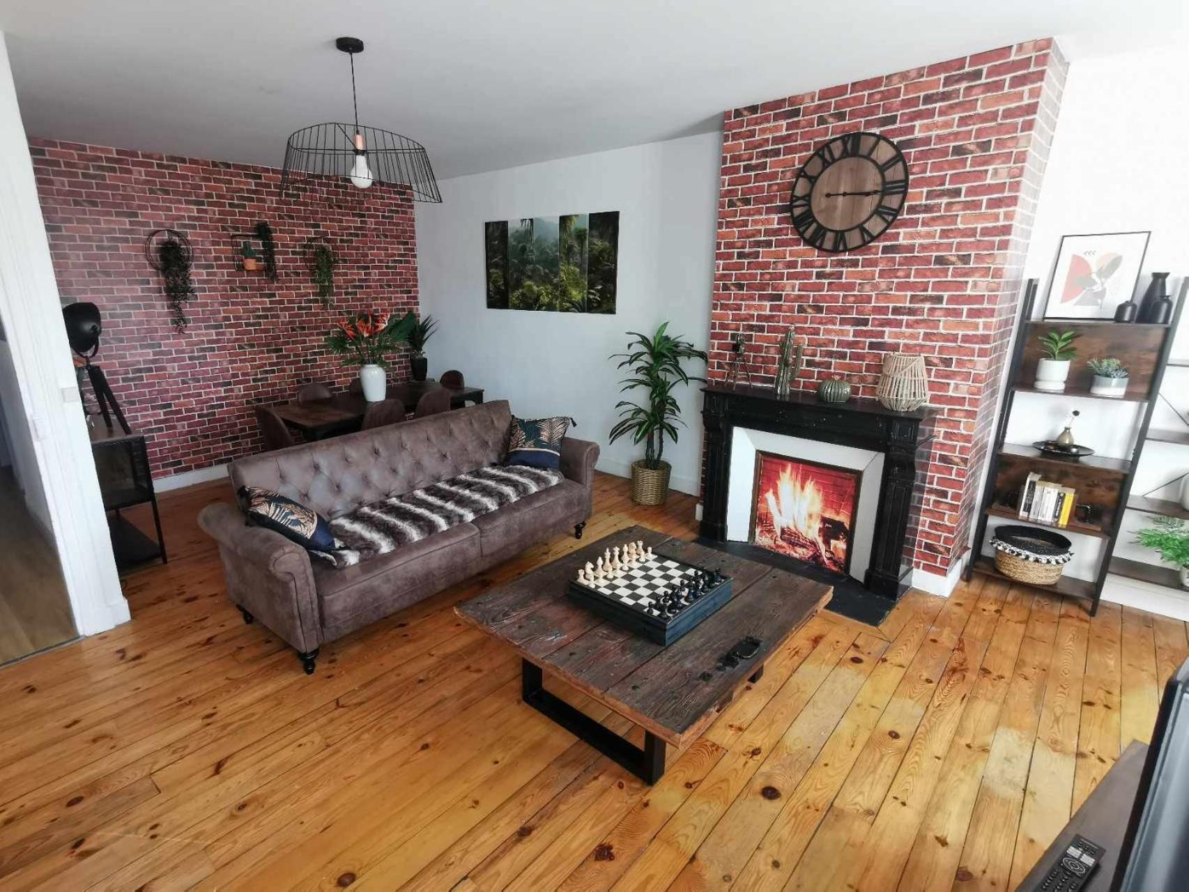 Bel Appartement De 1 A 7 Personnes Ambert Ngoại thất bức ảnh
