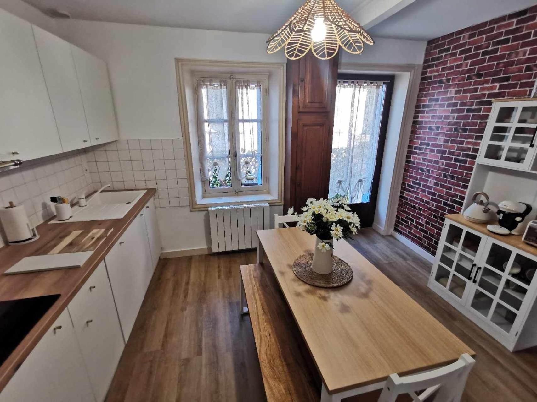 Bel Appartement De 1 A 7 Personnes Ambert Ngoại thất bức ảnh